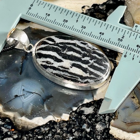 White Buffalo Turquoise Pendant 2 1/4” - Picture 16 of 17